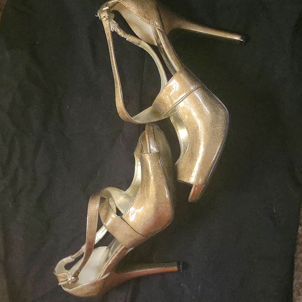 Heels - Picture 2 of 2